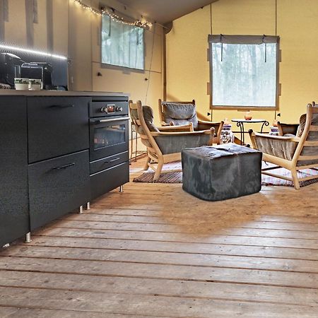 De Swaenhoeve Zoersel Bagian luar foto
